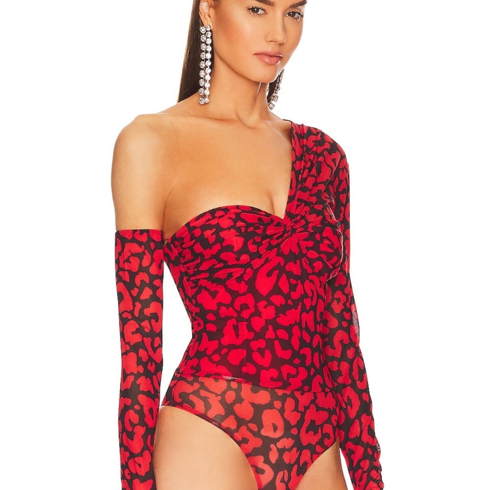One-Shoulder Red Leopard Print Bodysuit - Picture 3 of 10